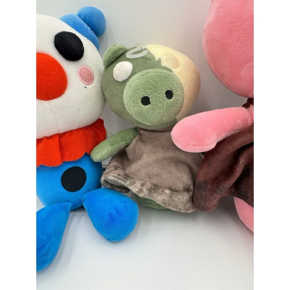 ROBLOX Piggy, Clowny, Zompiggy Plush Stuffed Toy Lot of 3‎ Piggy Missing Tag